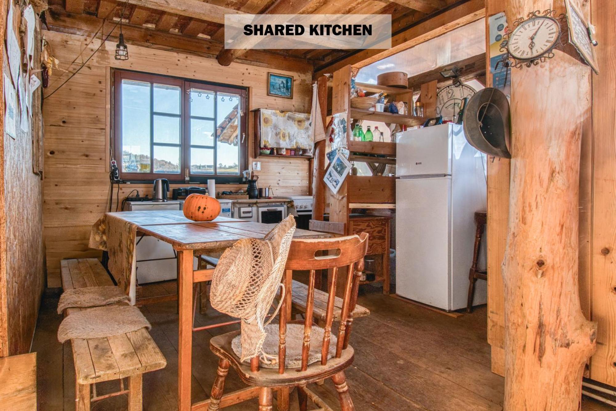 Maison d'hôtes Ranch At Geta à Razgorce Extérieur photo